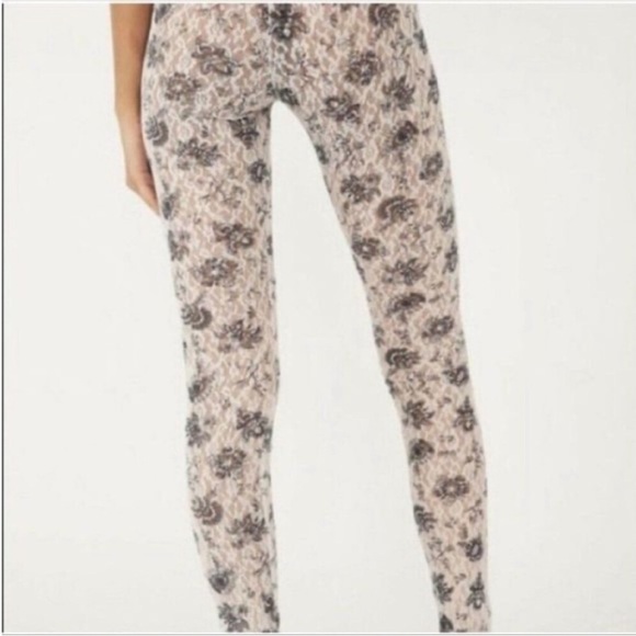Free People Layered in Lace Leggings floral ivory black Combo - Picture 5 of 6